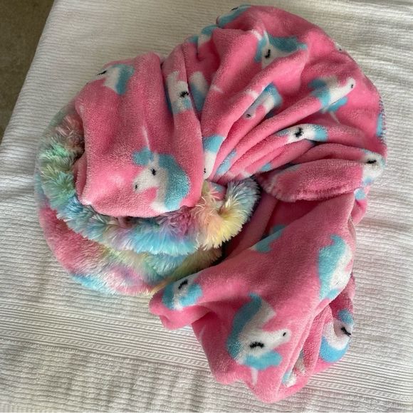 Justice Colorful Unicorn Blanket in a Plush Bag - Picture 6 of 9